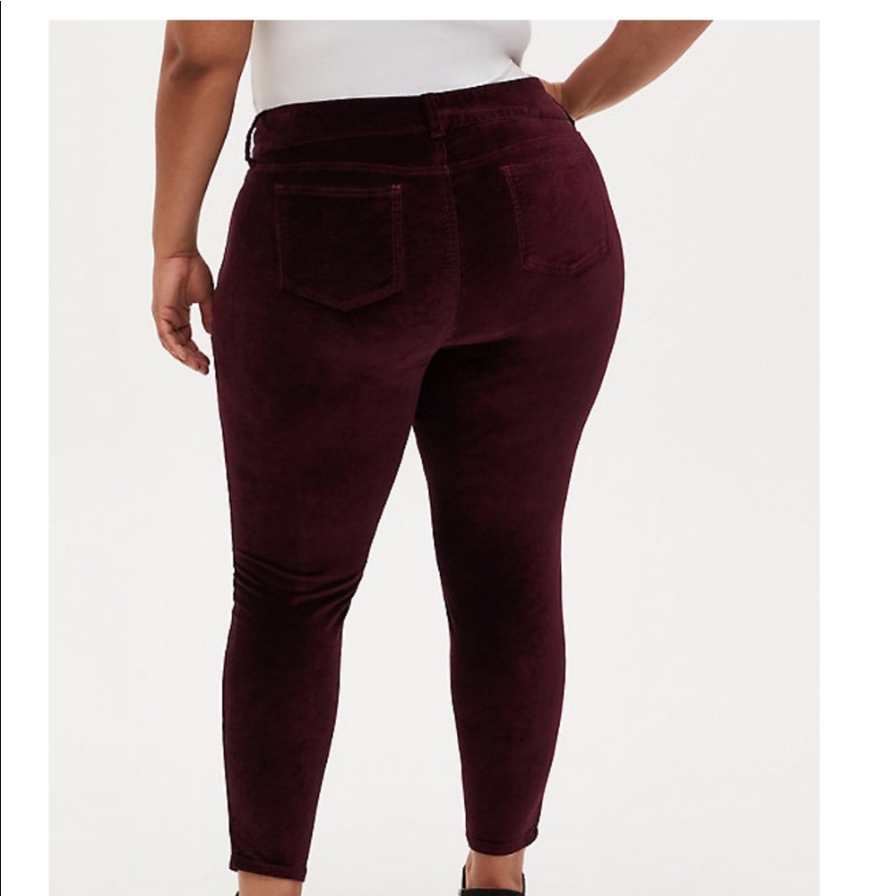 NWT Torrid Burgundy Velvet Jeggings Size 22S - Picture 2 of 8